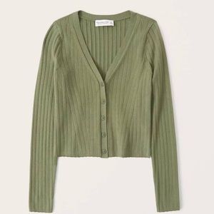 Abercrombie & Fitch Ribbed Fitted Cardigan in Green- S, softAF